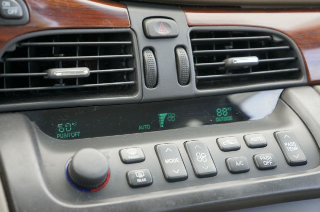 2001 Cadillac Deville Base