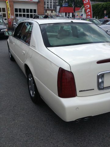 2001 Cadillac Deville Base