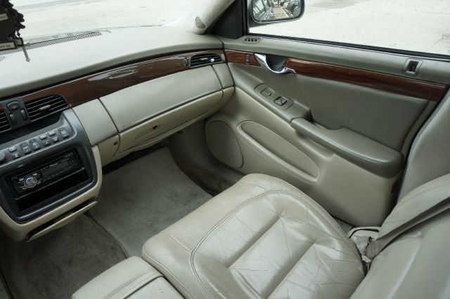 2001 Cadillac Deville Base