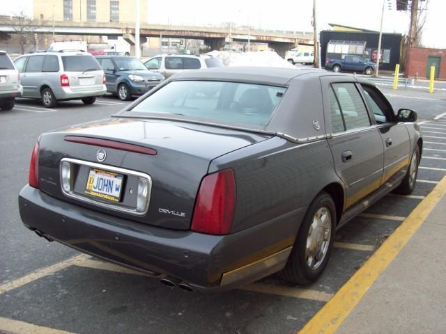 2002 Cadillac Deville Lexus Luxury Sedan