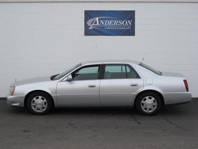 2003 Cadillac Deville Base