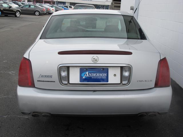 2003 Cadillac Deville Base