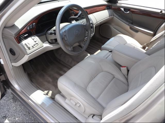 2004 Cadillac Deville SE Sedan