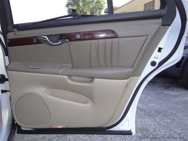 2004 Cadillac Deville 4dr 112 WB