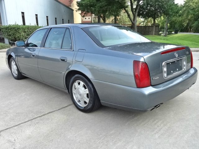 2004 Cadillac Deville Reg Cab 165 WB 84 CA XL 4WD