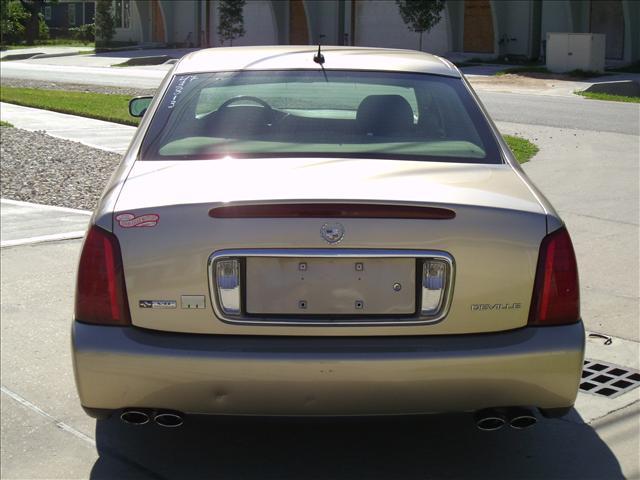 2005 Cadillac Deville AWD 7-pass W/dvd