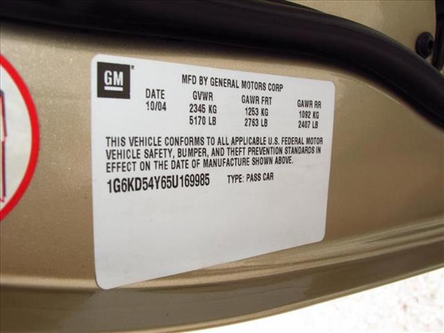 2005 Cadillac Deville SE Sedan