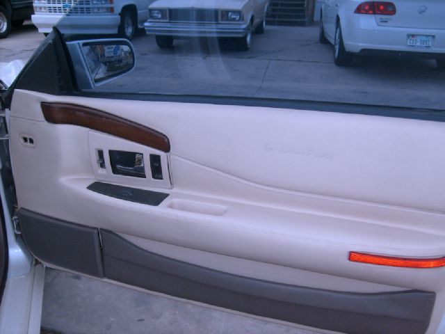 1998 Cadillac Eldorado 5DR 7-pass VAN I4 FWD