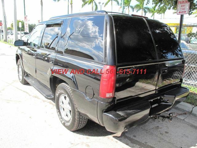 2000 Cadillac Escalade Unknown