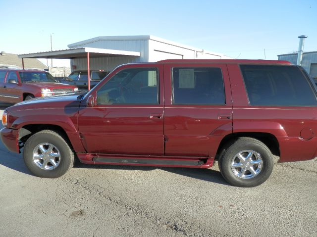 2000 Cadillac Escalade Ram 3500 Diesel 2-WD