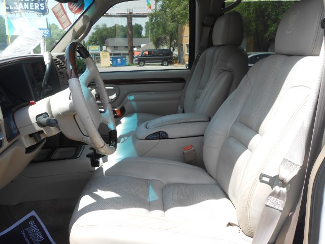 2000 Cadillac Escalade Ram 3500 Diesel 2-WD