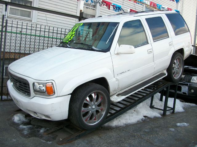 2000 Cadillac Escalade Ram 3500 Diesel 2-WD