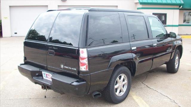 2000 Cadillac Escalade Unknown