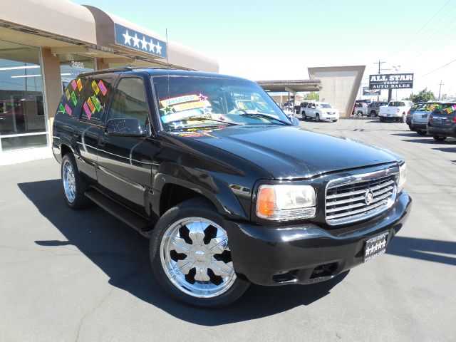 2000 Cadillac Escalade SLT 25