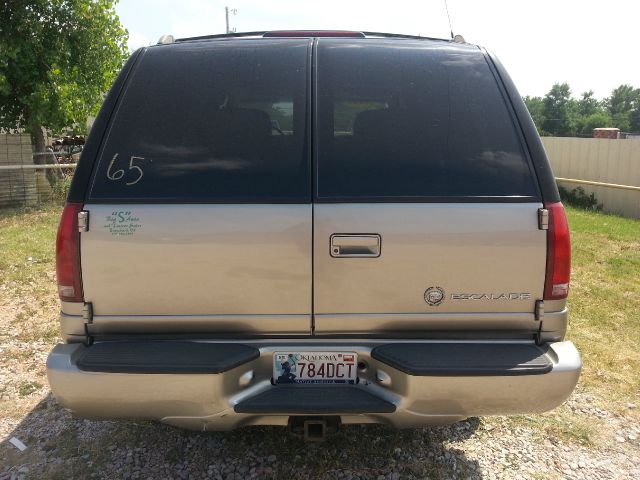 2000 Cadillac Escalade Ram 3500 Diesel 2-WD