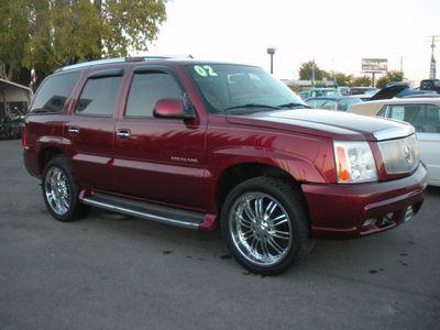 2002 Cadillac Escalade Base