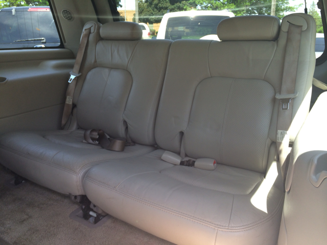 2002 Cadillac Escalade LS Flex Fuel 4x4 This Is One Of Our Best Bargains