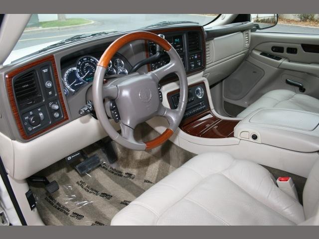 2002 Cadillac Escalade EX - DUAL Power Doors