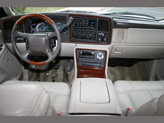 2002 Cadillac Escalade EX - DUAL Power Doors