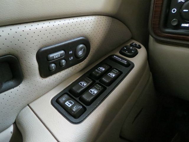 2002 Cadillac Escalade EX - DUAL Power Doors