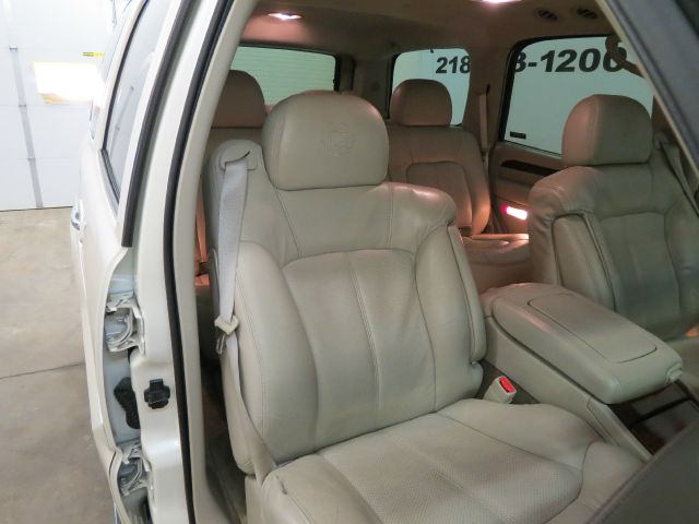 2002 Cadillac Escalade EX - DUAL Power Doors