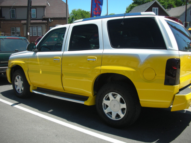 2002 Cadillac Escalade EX - DUAL Power Doors