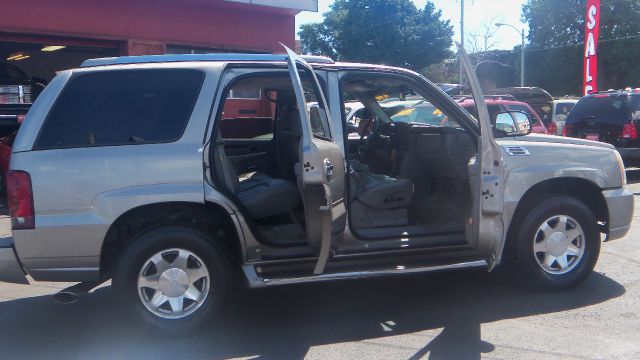 2002 Cadillac Escalade EX - DUAL Power Doors