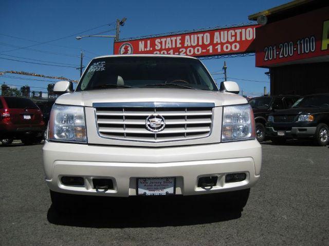2002 Cadillac Escalade Silver Shadow Long Wheelbase