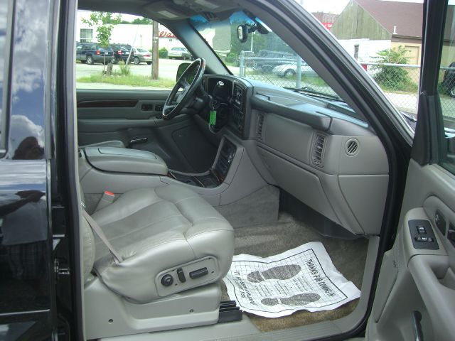 2002 Cadillac Escalade EX - DUAL Power Doors