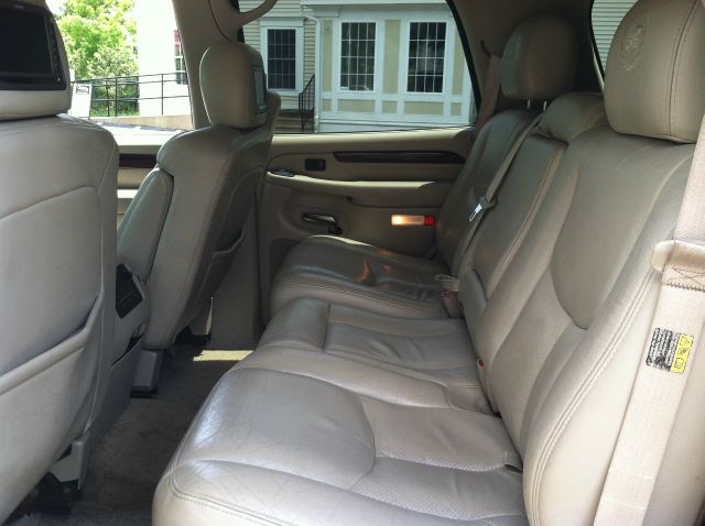 2003 Cadillac Escalade EX - DUAL Power Doors