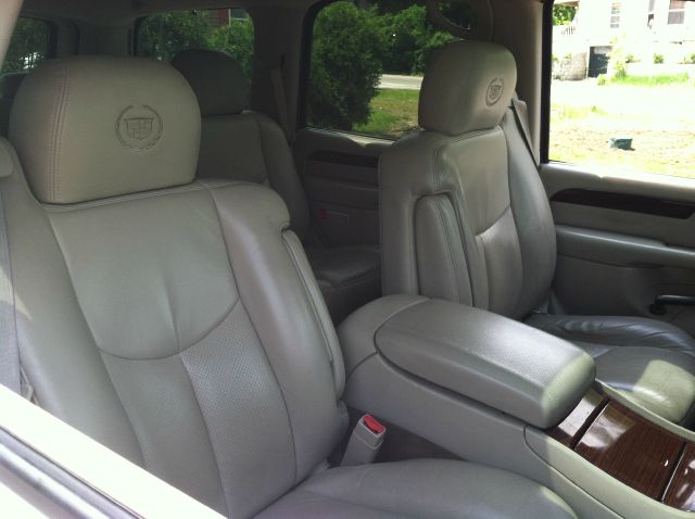 2003 Cadillac Escalade EX - DUAL Power Doors