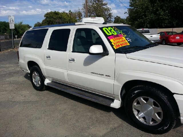 2003 Cadillac Escalade SR5 Sport Utility 4D