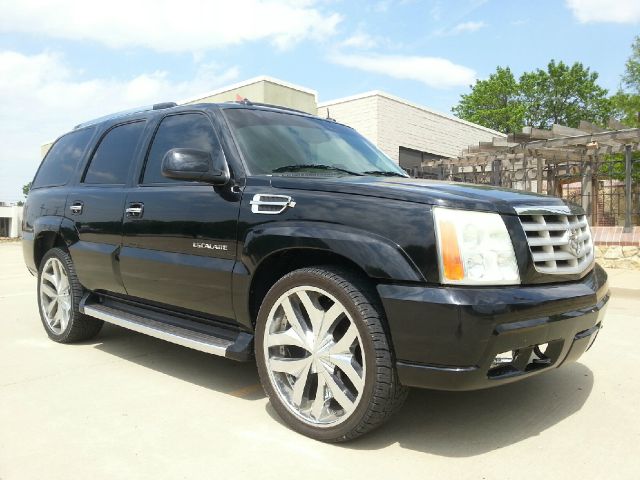 2003 Cadillac Escalade ES 4 DR