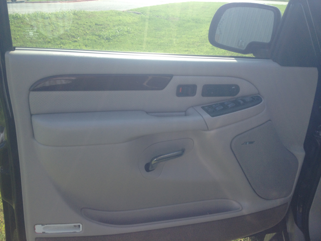 2003 Cadillac Escalade EX - DUAL Power Doors