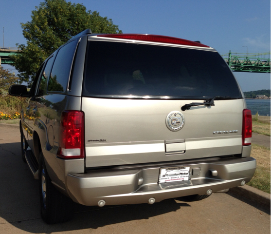 2003 Cadillac Escalade EX - DUAL Power Doors