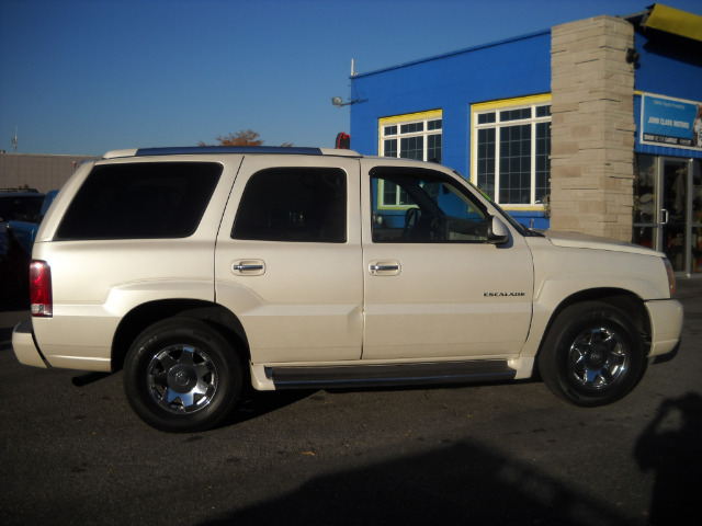 2003 Cadillac Escalade EX - DUAL Power Doors