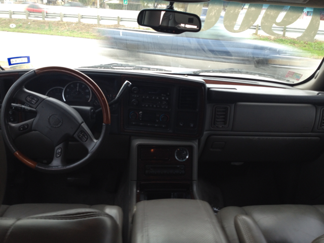 2003 Cadillac Escalade SR5 Sport Utility 4D