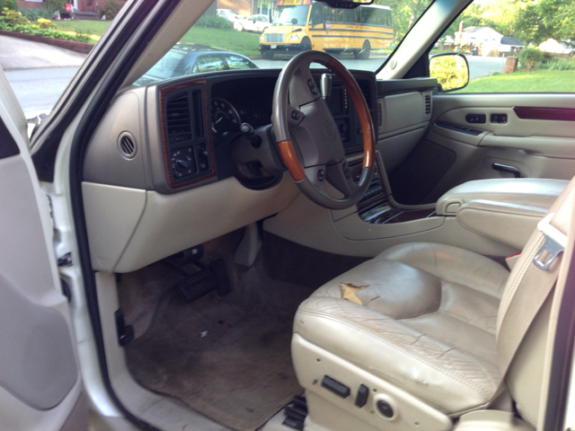 2003 Cadillac Escalade EX - DUAL Power Doors