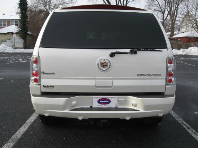 2004 Cadillac Escalade EX - DUAL Power Doors