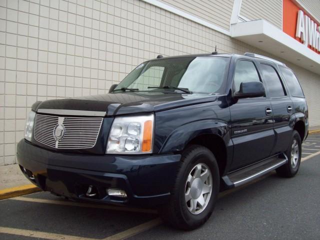 2004 Cadillac Escalade EX - DUAL Power Doors