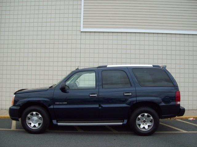 2004 Cadillac Escalade EX - DUAL Power Doors
