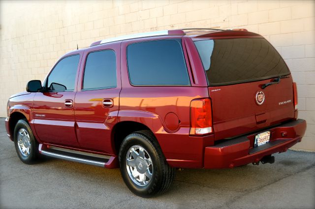 2004 Cadillac Escalade Quad Cab 4x4 Shortbox Lariat