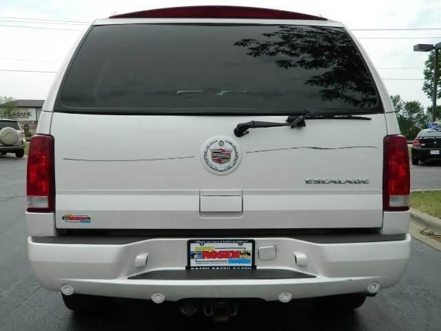 2004 Cadillac Escalade 2 Dr SC2 Coupe