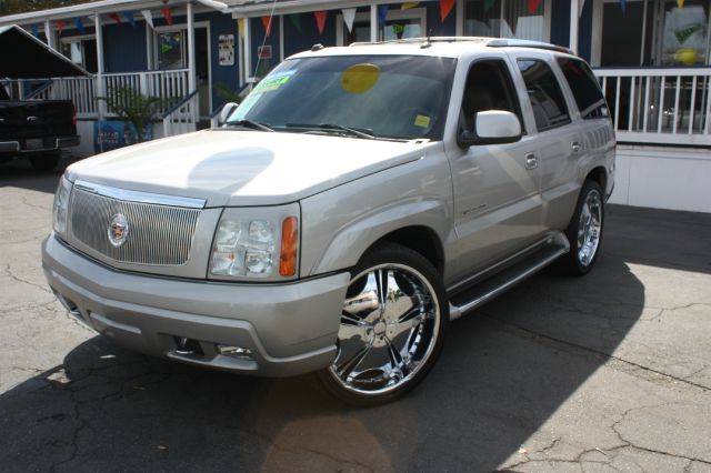 2004 Cadillac Escalade EX - DUAL Power Doors