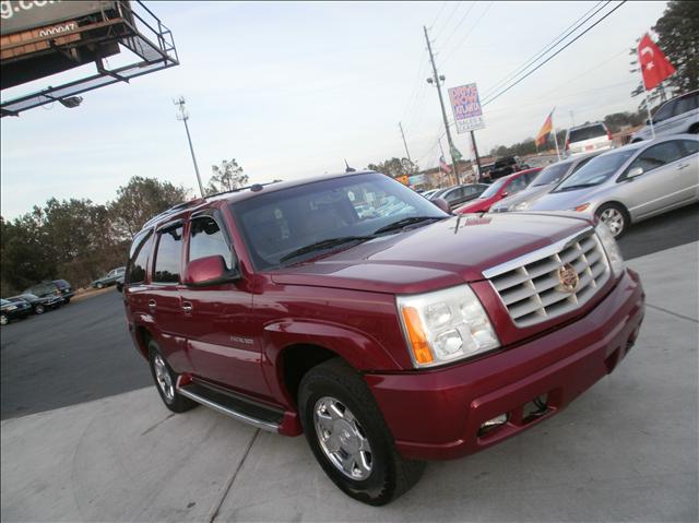 2004 Cadillac Escalade Base
