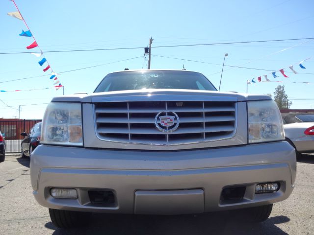 2004 Cadillac Escalade 2.5 AWD SUV