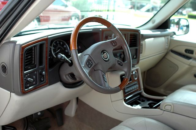 2004 Cadillac Escalade EX - DUAL Power Doors
