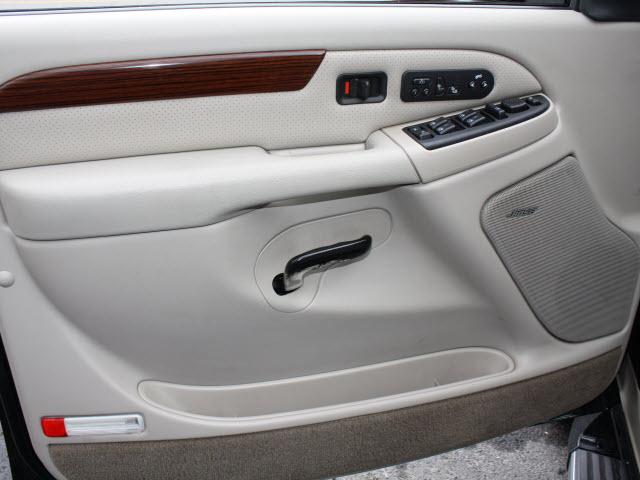 2004 Cadillac Escalade Unknown