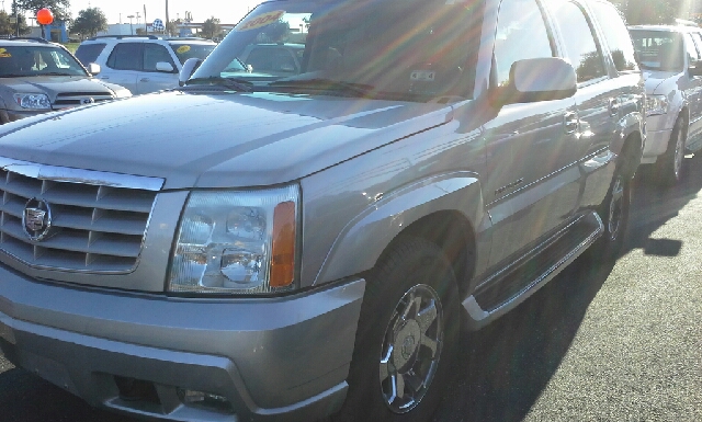 2004 Cadillac Escalade EX - DUAL Power Doors