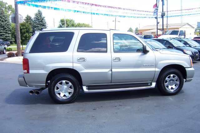 2004 Cadillac Escalade EX - DUAL Power Doors